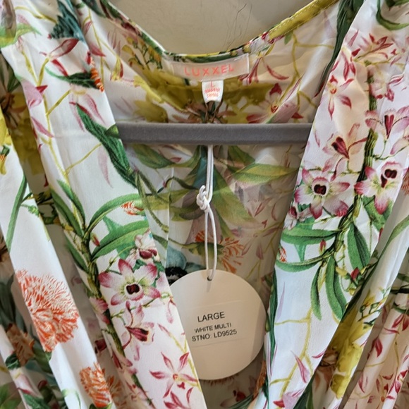 Perfect dress for Easter, spring break or summer vacation!! - Picture 2 of 7